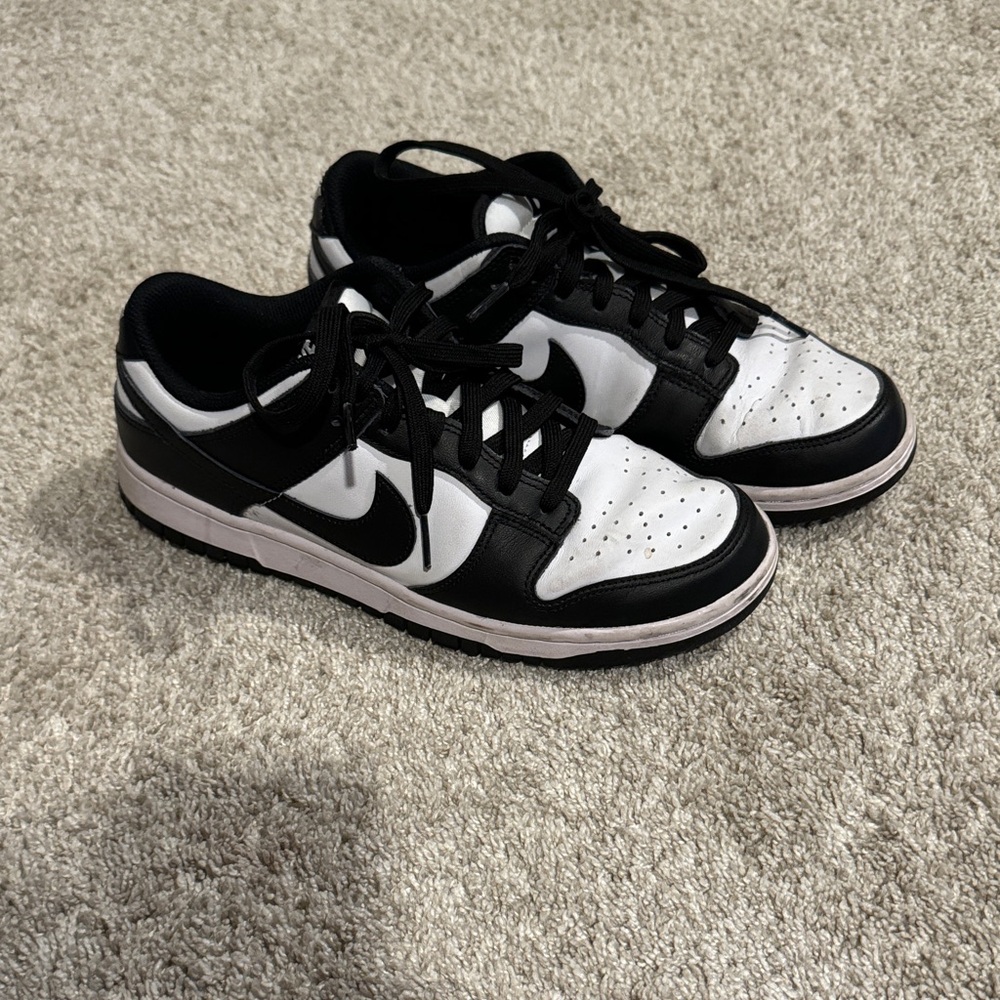 Nike women’s dunk low retro shoes: 9